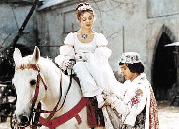 Tři oříšky pro Popelku